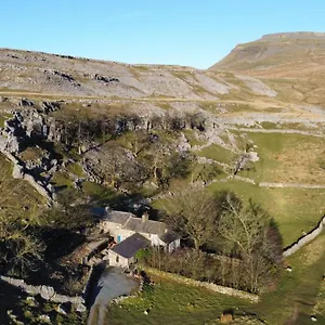 Crina Bottom - Offgrid Mountain Escape In The Yorkshire Dales National Park Ingleton (North Yorkshire)