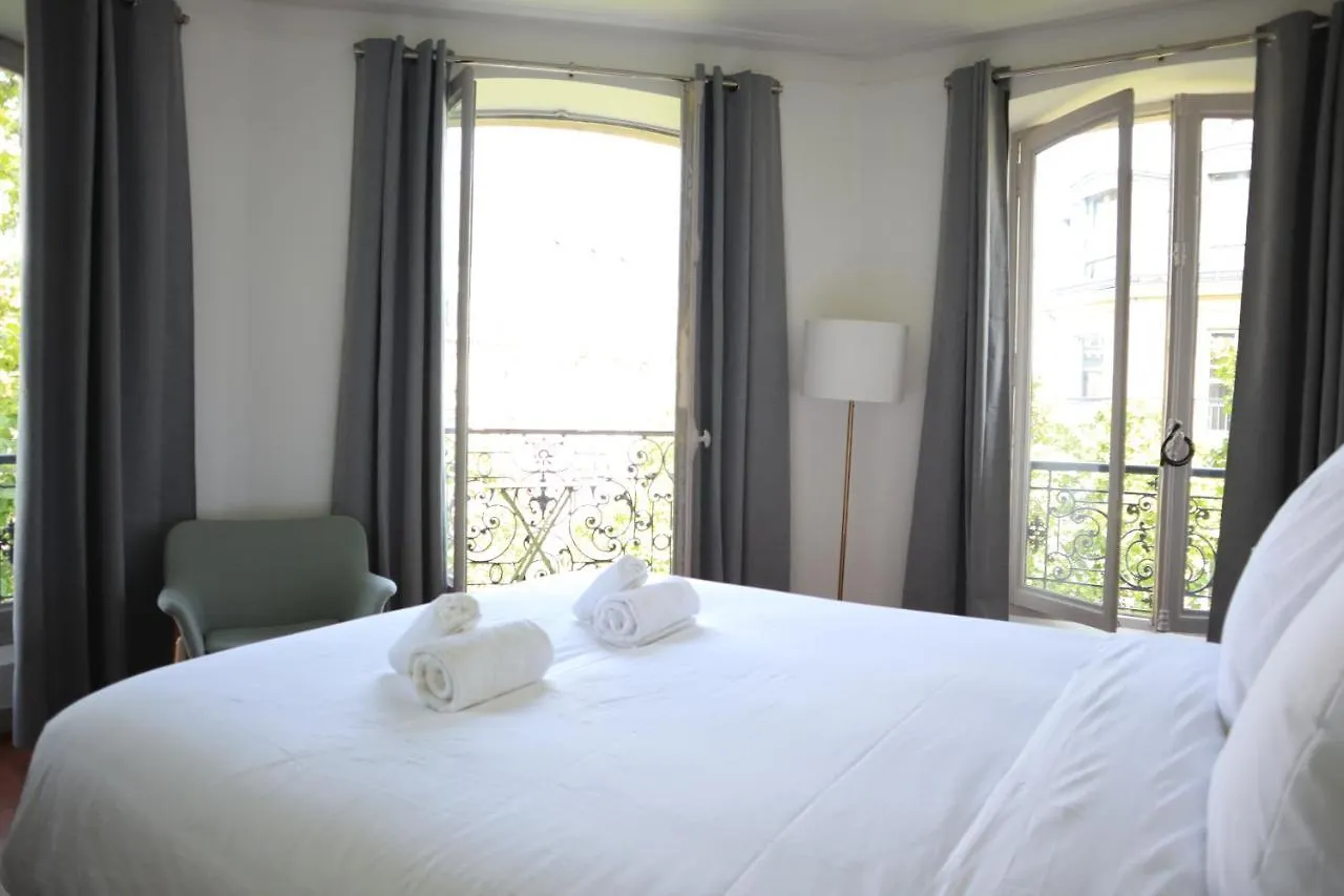 Appart 6Pers#Chatelet#Les Halles#Rivoli contacts